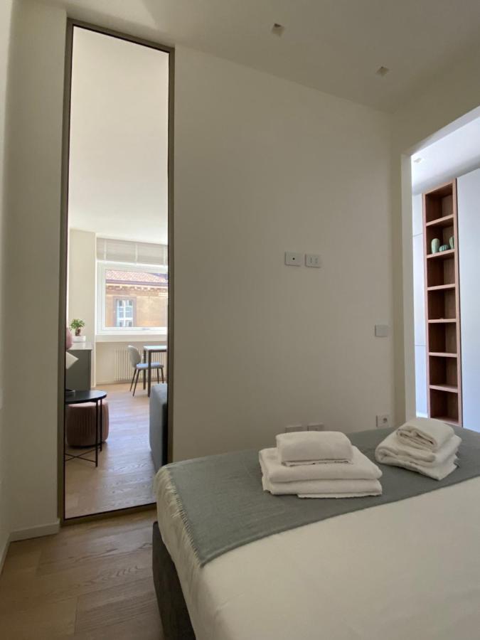 Torino 64 - Duomo City Center Luxury Apartment Perfect X2! Милан Экстерьер фото
